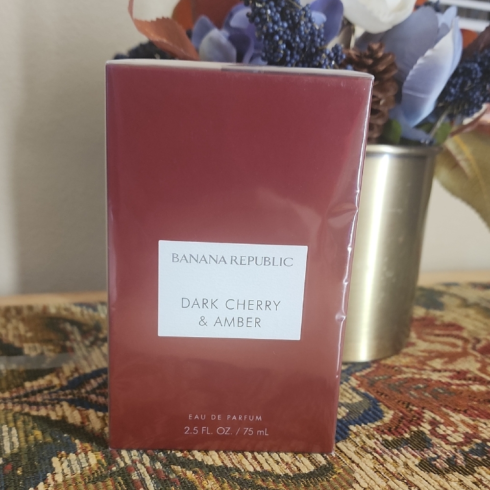 NIB Banana Republic Dark Cherry And Amber Eau De Parfum 2.5 Fluid Ounces